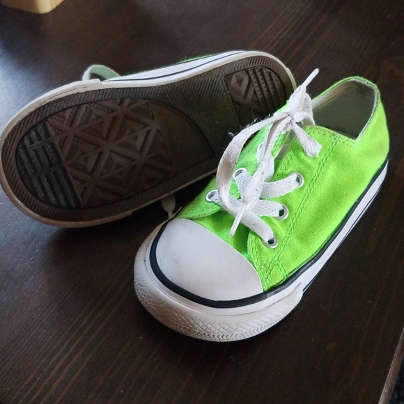 neon green converse shoes